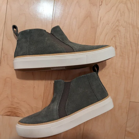 Like New Toms Bryce Women Olive Green Suede Slip-On High Top Sneakers/Booties 6 - Picture 5 of 7